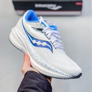 White Saucony Triumph 21 Shock & Absorbing Mesh Sneakers